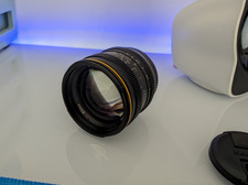 Obiettivo Mft Micro 4/3 KamLan 50mm apertura 1.1 effetto bokeh per ritratto