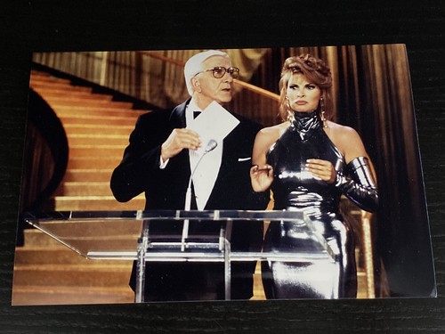 Raquel welch leslie nielsen - leslie,