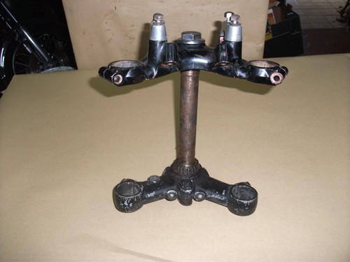 Kawasaki z1a z1b yokes - /,