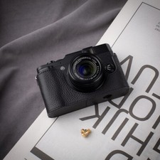 Custodia mezza fotocamera in