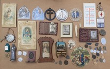 LOTTO SANTINI MEDAGLIETTE  CROCIFISSI ED ALTRI  OGGETTI RELIGIOSI