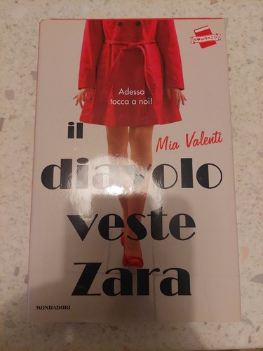Libro diavolo veste - il,