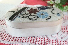 SCATOLA PORTAGIOIE VINTAGE  RICOPERTA IN TESSUTO ROSA E PERLINE 