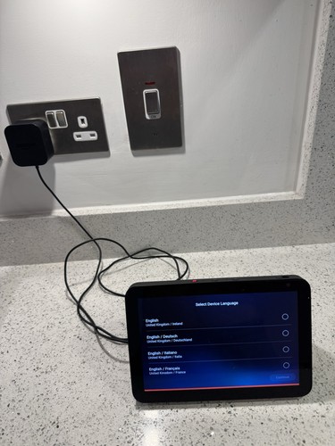 Amazon echo show 1a - echo,