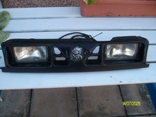 GRIGLIA ANTERIORE NISSAN PRIMERA P10 CON FARETTI .AUTO PLUS RARA