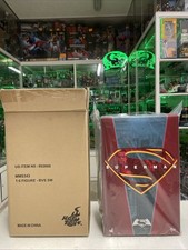 Hot Toys MMS343 - Batman V