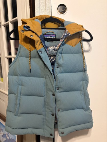Gilet imbottito con cappuccio