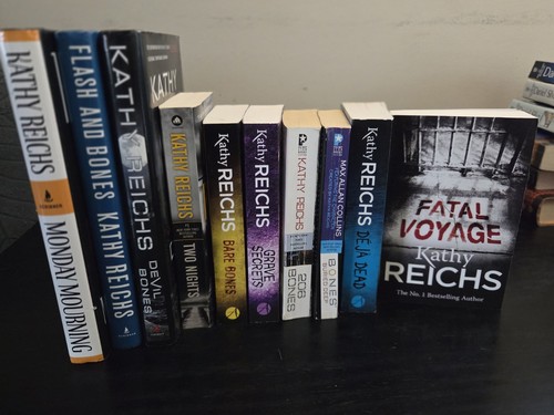 Kathy reichs book pb - 10, 1