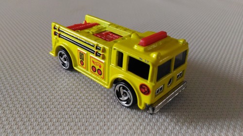 Macchina miniatura hotwheels - miniatura,