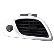 Bocchetta aria laterale sinistra Renault Scenic X-Mod 1.9 Dci 2009-2016
