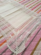 Centro Runner da tavolo Bianco elegante ricamo in pizzo a mano e in puro lino