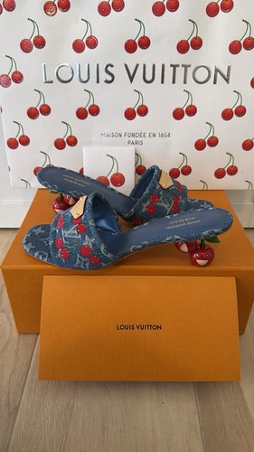 Louis vuitton tm lily - lv,