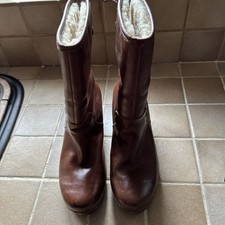 Stivali Ugg in pelle foderati