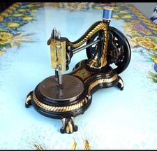 Antica macchina per cucire