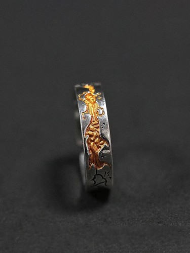 Anello uomo strutturato