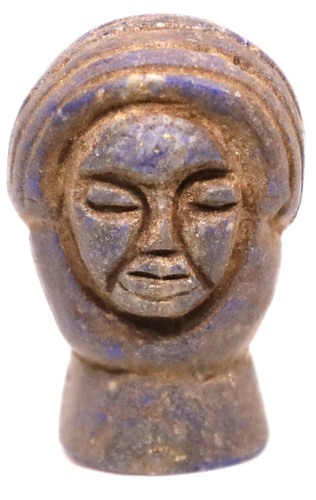 Antica testa romana faccia