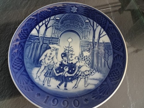 Royal copenhagen - ♛,