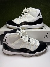 Sneakers Air Jordan 11 Concord