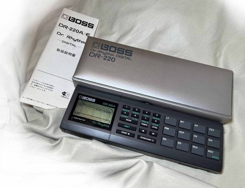 Boss rhythm 220a silver - dr-220a,