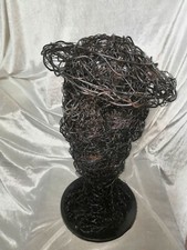 scultura filo metallo ferro intrecciato statua moderna - Il moro col cappello - 