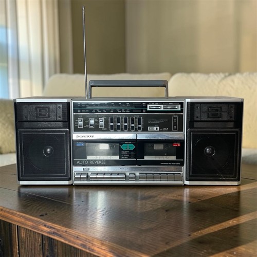 Radio boombox sanyo mw240k - sanyo, fm