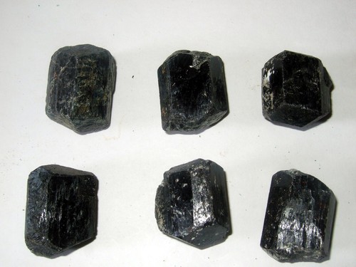 Minerali grezzi - -,