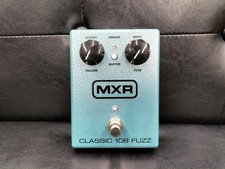 Pedale per chitarra fuzz MXR Classic 108