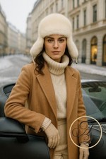 Colbacco in visone bianco con