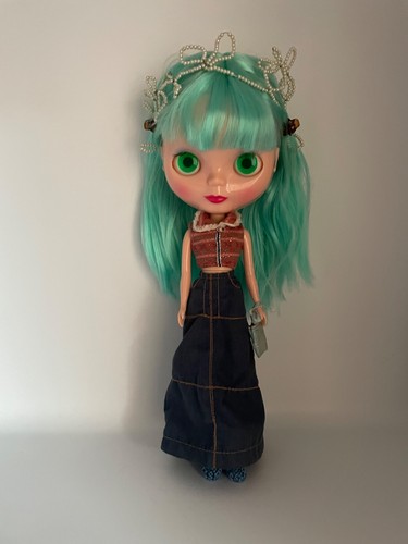 Blythe doll dolls - doll,