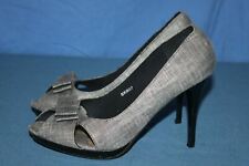 Escarpins  FARASION Tissu Gris Clair T 38 TBE