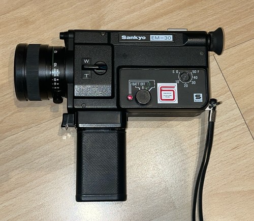 Macchina fotografica - , a