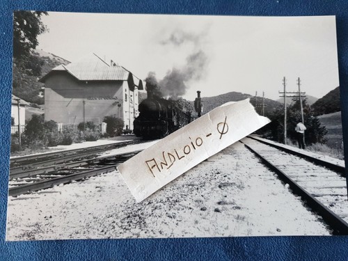 Fotografia linea ferroviaria - linea,