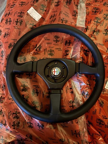 Momo zagato alfa romeo - zagato, sz