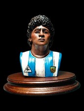 Busto Diego Armando Maradona