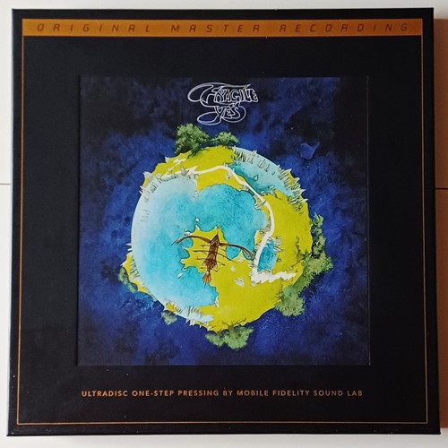 Yes fragile vinyl - ❤️,