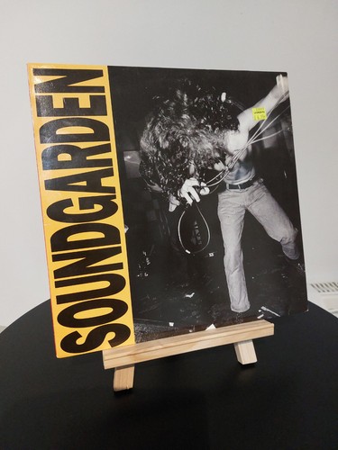Soundgarden louder than love - soundgarden,