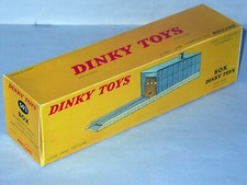 DINKY TOYS 502 GARAGE BOX