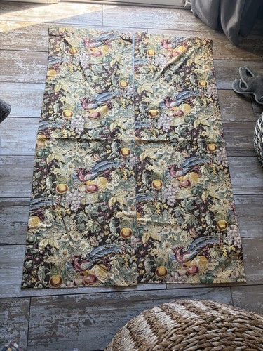Tenda tradizionale floreale