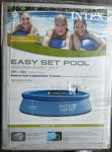 Nuovissima piscina fuori - nuovissima, terra