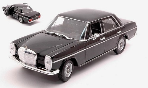 Mercedes 220 1968 - , black