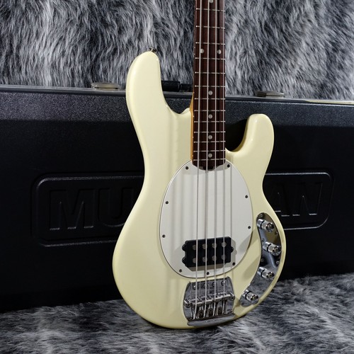 Music man stingray 3eq - 3eq, white