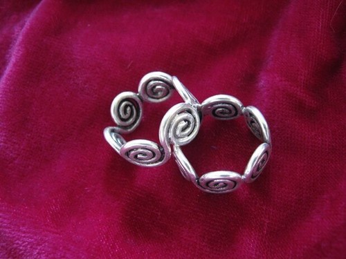 Anello originale creativo