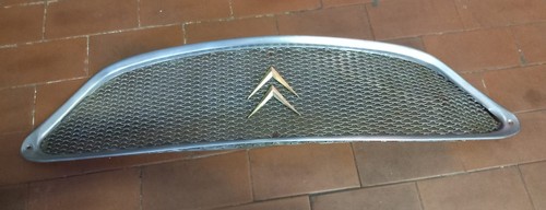 Calandra con logo citroen ami - con,