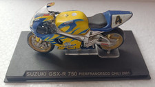 MODELLINO MOTO 1:24 Suzuki  GSX R 750 Chili 2001 NO Box in plexiglass