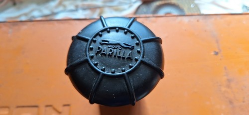 Tappo serbatoio moto parilla - tappo,