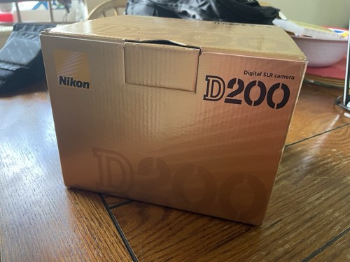 Nikon d200 ccd dslr - nikon,