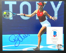 BELINDA BENCIC FOTO FIRMATA