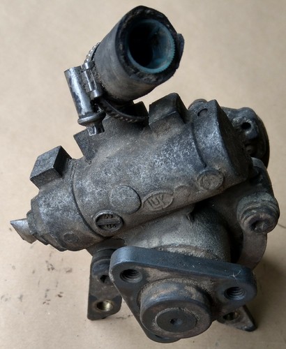 Pompa servosterzo bmw e36 318i - pompa,