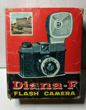 MODERNARIATO - MACCHINA FOTOGRAFICA DIANA F ANNI 60 SCATOLO E ACCESSORI