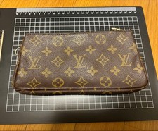 Pochette Louis Vuitton